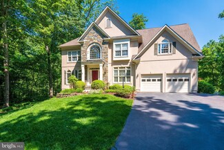 12104 Walnut Branch Rd, Reston, VA 20194