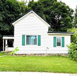 104 Park Ave, Yale, MI 48097