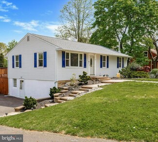 83 W Myrtle Ave, Feasterville Trevose, PA 19053