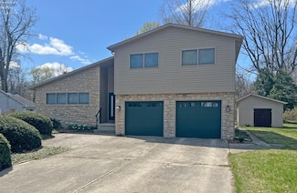 1180 Buchman Rd, Fremont, OH 43420