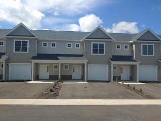 6138 Warren Newcomb Dr, Fairlawn, VA 24141