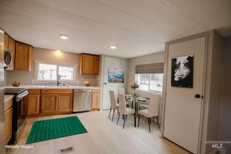 5285 N Glen Ln, Boise, ID 83714