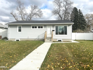 1628 4th Ave NE, Jamestown, ND 58401
