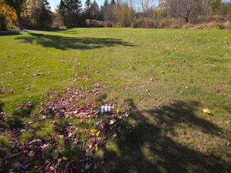 11223 N Westwood Rd, Mequon, WI 53092