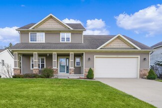 2430 Holmdene Ave NE, Grand Rapids, MI 49505