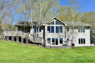 17360 Perkins Valley Dr, Houston, MN 55943