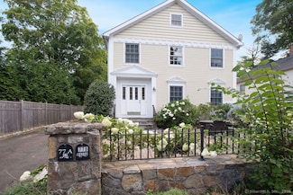 77 Grove St Unit B, New Canaan, CT 06840