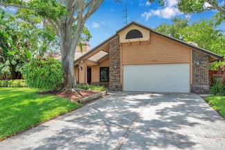 1695 Cinnamon Ln, Dunedin, FL 34698