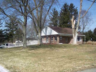 11682 N Ogden Rd, North Manchester, IN 46962