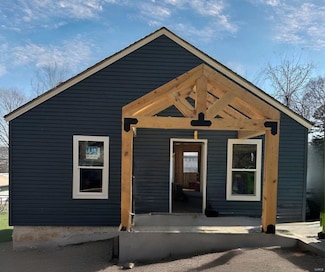 403 Broadway St, Waynesville, MO 65583
