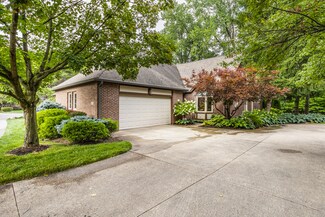 2074 Oldfields Circle Dr N, Indianapolis, IN 46228