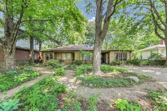 1208 W Union St, Champaign, IL 61821