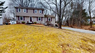 2 Northwood Ln, Saco, ME 04072