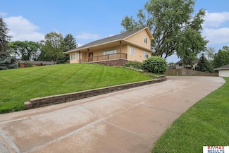 2304 S 165th Ave, Omaha, NE 68130