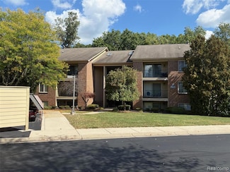 2620 Greenstone Blvd Unit 1801, Auburn Hills, MI 48326