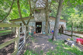 33 N Coleman Rd, Centereach, NY 11720