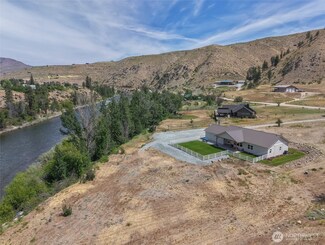 87 Burma Rd, Pateros, WA 98846