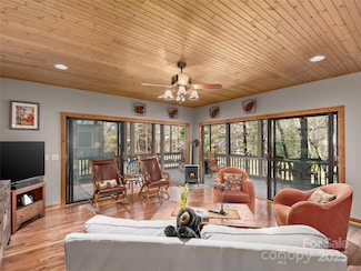 150 Cove Loop Rd Unit B, Hendersonville, NC 28739
