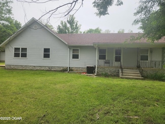 18748 Fir Rd, Joplin, MO 64801