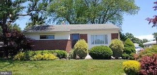 814 Evergreen Ave, Folsom, PA 19033