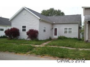 8 W Kendall St, La Fontaine, IN 46940
