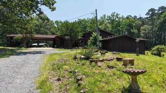 140 Polk Road 493, Wickes, AR 71973