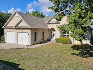 93 Canada Dr, Reeds Spring, MO 65737