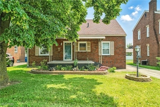 565 12th St, Campbell, OH 44405