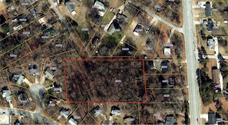 2820 Forbes Dr, Greensboro, NC 27407