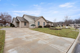 743 Willowridge Dr, Kokomo, IN 46901