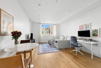 725 Lafayette Ave Unit 2B, Brooklyn, NY 11221