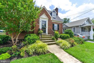 3708 7th St S, Arlington, VA 22204