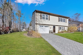 25 Parkwood Ave, Waterbury, CT 06708