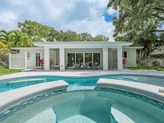 912 Jasmine Ln, Vero Beach, FL 32963