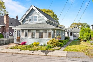 13 6th St, Wareham, MA 02538
