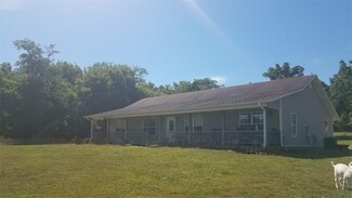 11200 State Line Rd, Summers, AR 72769