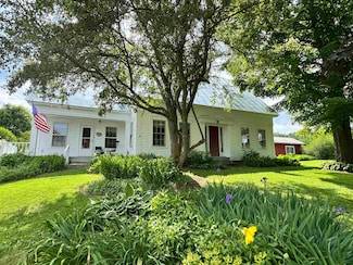 125 S Main St, Barnet, VT 05821
