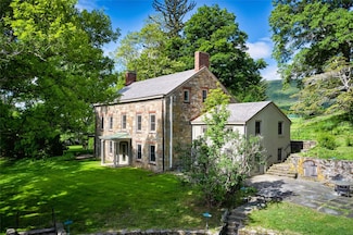 99 Taylor Rd, New Windsor, NY 12553