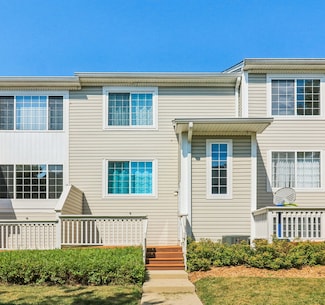 47 S Treehouse Ln Unit 83, Round Lake, IL 60073