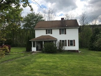 8 1st St, Graceton, PA 15748