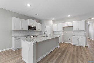 30 Aurora Cir, Fayetteville, TN 37334