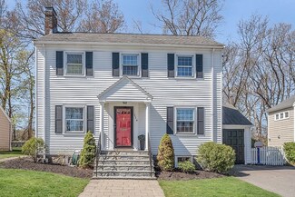 114 Gulliver St, Milton, MA 02186