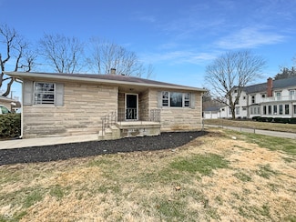 1221 Kessler Boulevard Dr E, Indianapolis, IN 46220