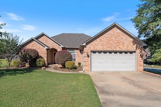 102 Creek Valley Ln, Maumelle, AR 72113