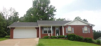 105 Cedar Park Ln, Linn, MO 65051