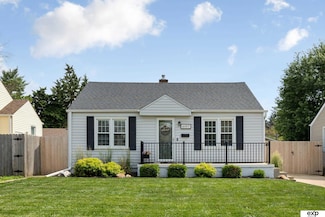 6197 Walnut St, Omaha, NE 68106