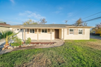 1300 Shadowglen Rd, Sacramento, CA 95864