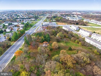 11302 Robinwood Dr, Hagerstown, MD 21742