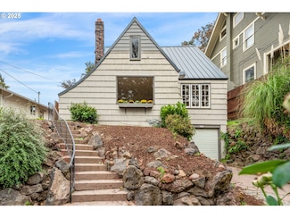 2933 SE Franklin St, Portland, OR 97202