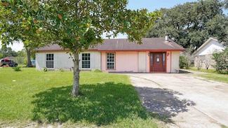 5822 Lantern Dr, Beaumont, TX 77713